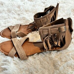 Minnetonka Fringe Genuine Suede Sandals Size 9 | Boho Suede Ankle Strap
